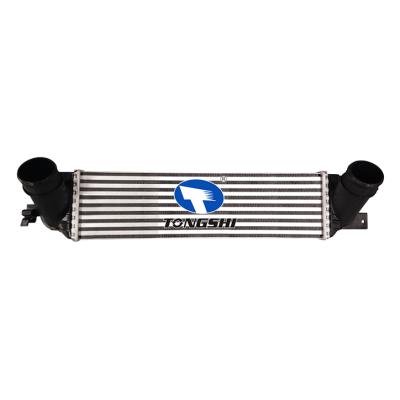 適用于福特野馬 L4 2.3 15-19中冷器 OEM : FR336K775BC